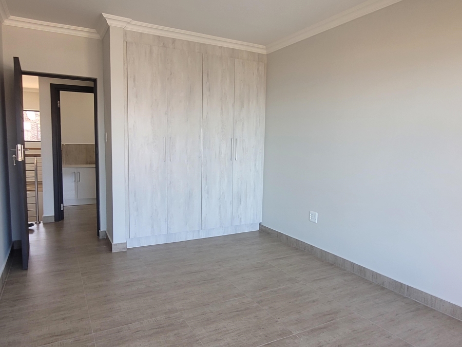 4 Bedroom Property for Sale in Wavecrest Eastern Cape